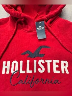 Hollister Bright Red Pullover Hoodie with Logo NWT Women’s Medium